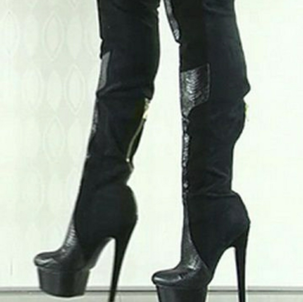 8.5 London trash winona boots